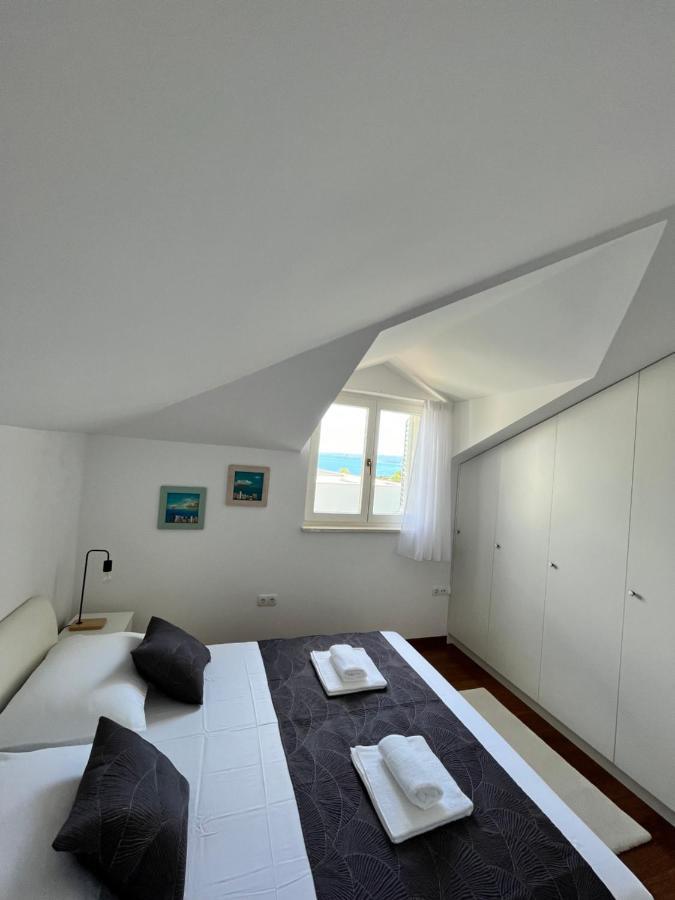 Sky - Beautiful Rooftop Apartment With Shared Pool สปลิท ภายนอก รูปภาพ