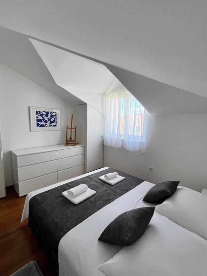 Sky - Beautiful Rooftop Apartment With Shared Pool สปลิท ภายนอก รูปภาพ